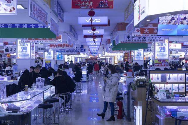 “直接崩了”,价格断崖式下跌!商户:销量跌了60%都不止